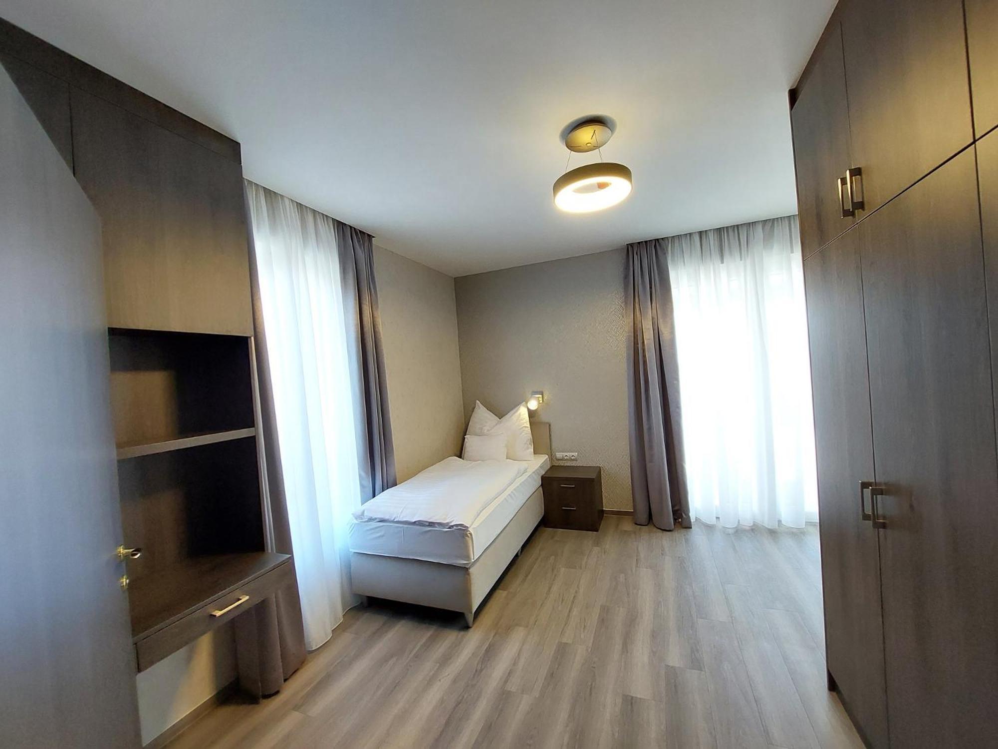 Hotel Szatmari & Etterem Jászberény Eksteriør bilde
